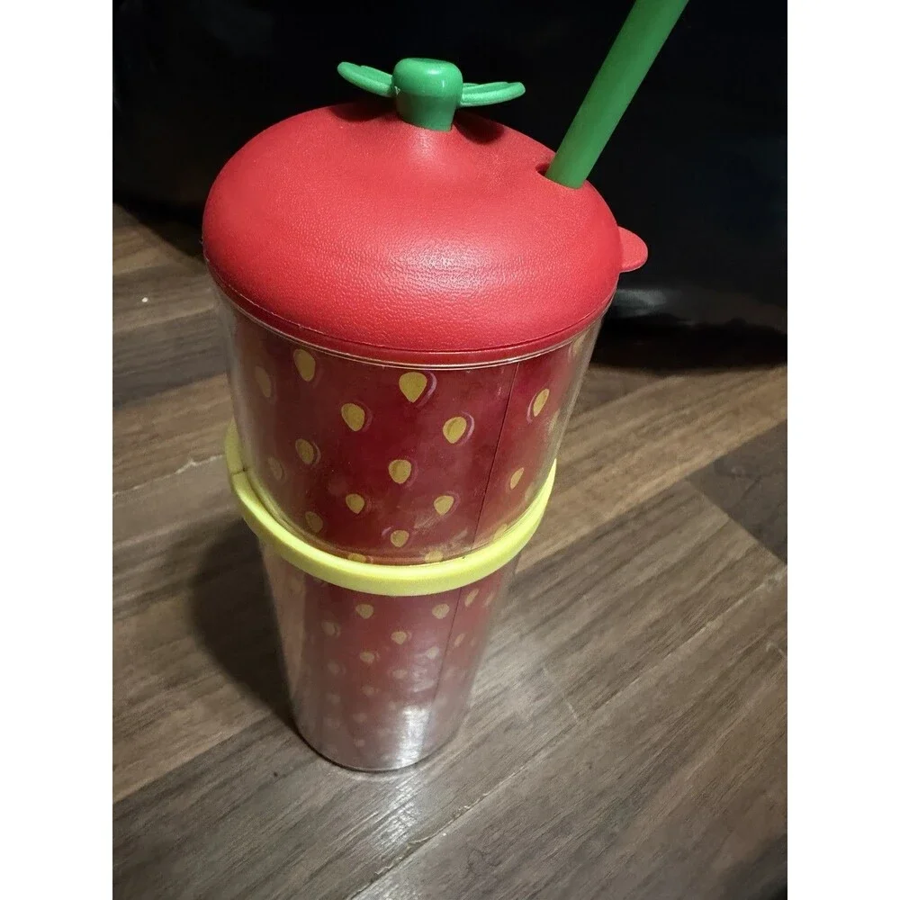 NEW STRAWBERRY THEMED PLASTIC TUMBLER WITH LID AND STRAW (BPA FREE)